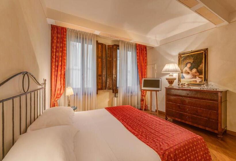 اتاق سوپریور با چشم‌انداز, Residenza D'epoca In Piazza Della Signoria