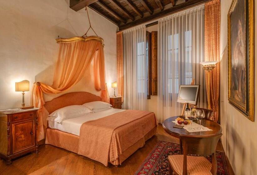 اتاق سوپریور با چشم‌انداز, Residenza D'epoca In Piazza Della Signoria