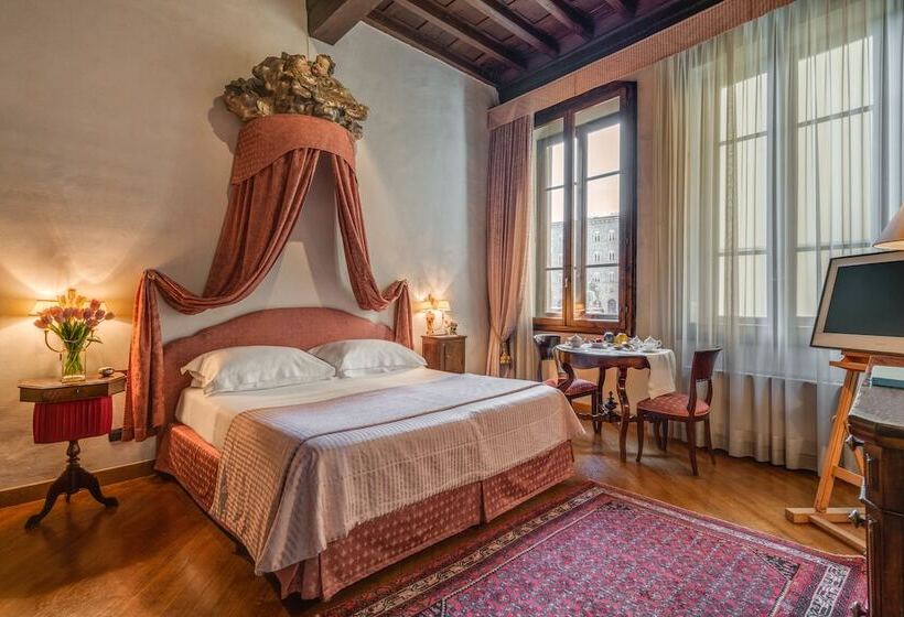اتاق لوکس با چشم‌انداز, Residenza D'epoca In Piazza Della Signoria
