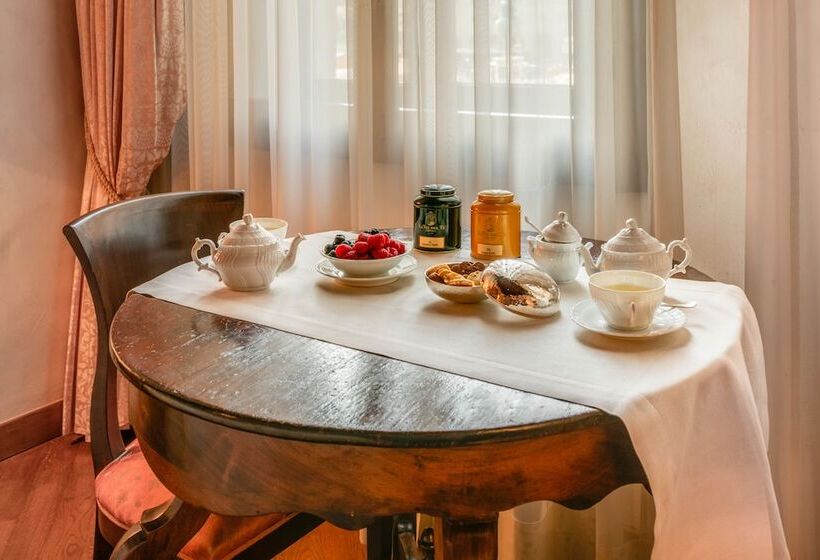 اتاق لوکس با چشم‌انداز, Residenza D'epoca In Piazza Della Signoria