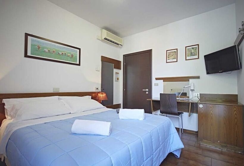 Номер Стандарт Трехместный, Romagna