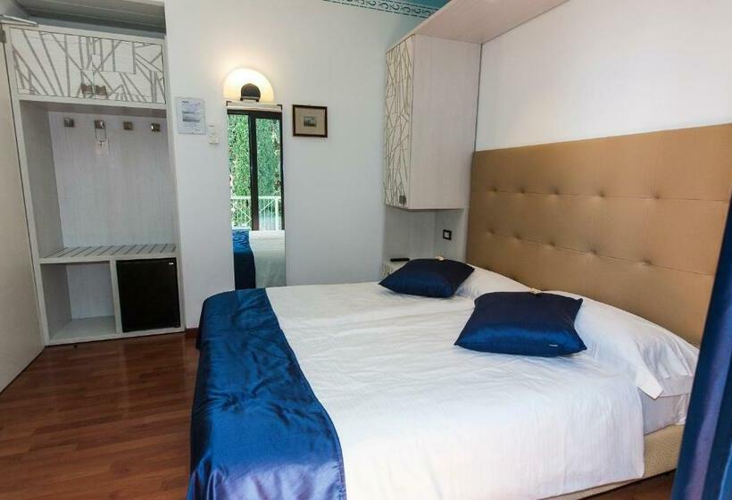 اتاق اکونومی, Villa Carlotta