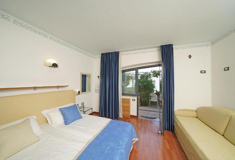 اتاق استاندارد با چشم‌انداز دریاچه, Villa Carlotta