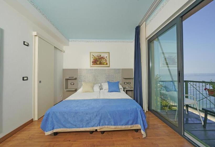 اتاق استاندارد با چشم‌انداز دریاچه, Villa Carlotta