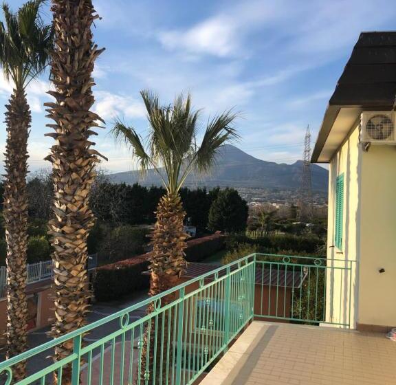 Номер Стандарт Вид на Море, Villa Julia