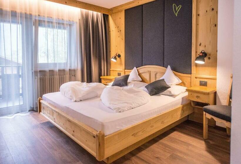 Номер Стандарт с Балконом, Vitaurina Royal