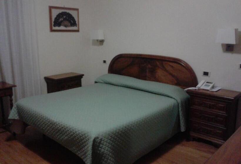 Номер Стандарт, Albergo La Pace