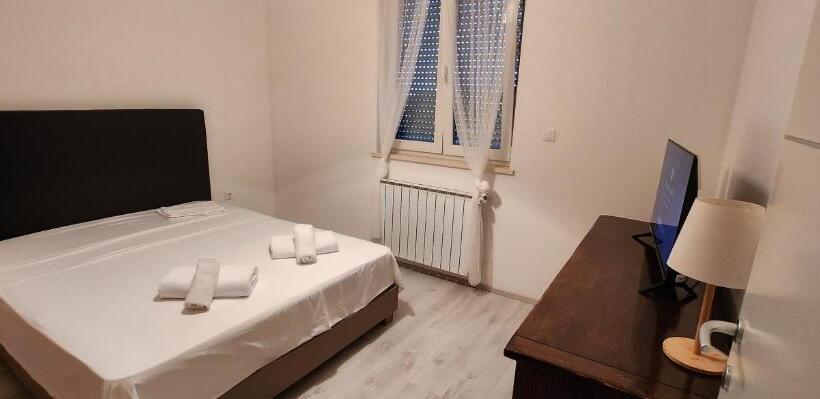 Appartement 2 Chambres, Amfiteatar