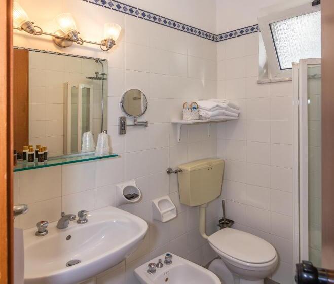 Quarto Estandar Individual, Tahiti