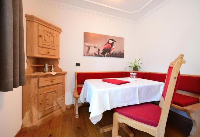Quarto Familiar, Brunnerhof