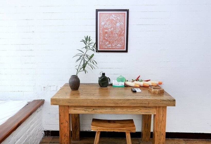스탠다드 트리플 룸, Alley Youth Hostel