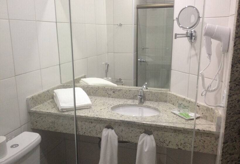 Номер Deluxe, Golden Park Sorocaba & Convenções   By Nacional Inn