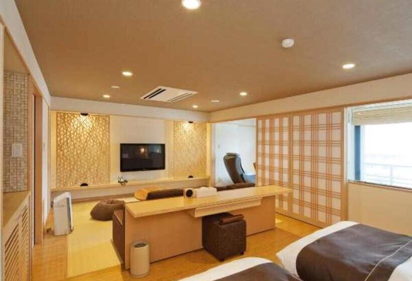 デラックスの４人部屋, Hana Beppu