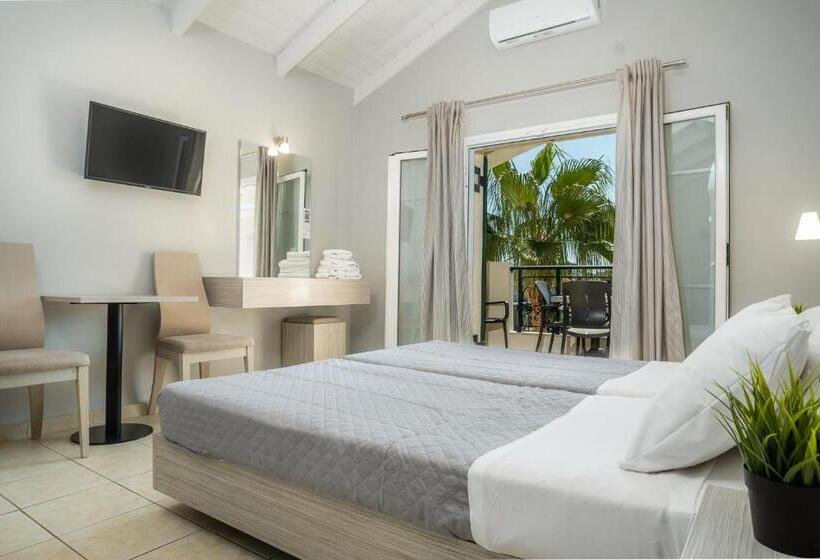 Студия Deluxe, Zante Atlantis