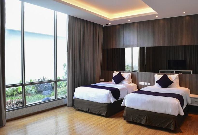 Люкс, Platinum Hotel & Convention Hall Balikpapan