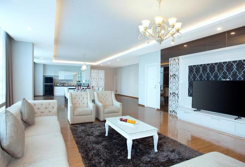 Люкс, Platinum Hotel & Convention Hall Balikpapan