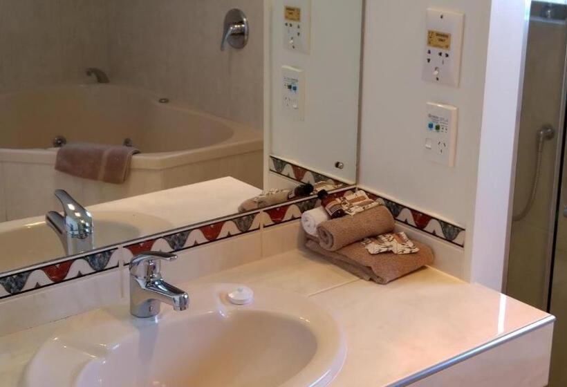 דירת חדר, Hobson's Choice Motel
