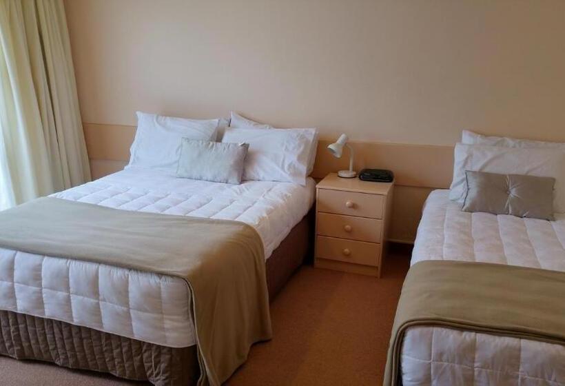דירת שני חדרים, Hobson's Choice Motel