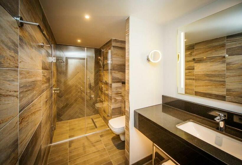 キングサイズベッドのジュニアスイート, Doubletree By Hilton London Kingston Upon Thames