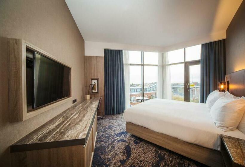 キングサイズベッドのスタンダードルーム, Doubletree By Hilton London Kingston Upon Thames