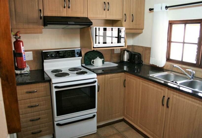 Шале 1 Спальня, Fairways Self Catering