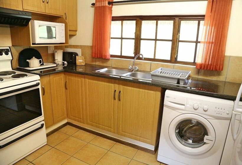 Шале 1 Спальня, Fairways Self Catering