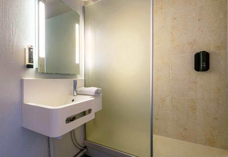 Четырехместный Номер Стандарт, B&b Hotel Brest Port Du Moulin Blanc