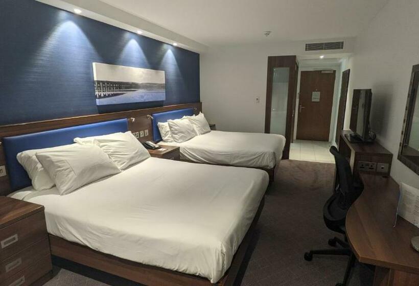 Номер Стандарт, Hampton by Hilton Dundee City Centre