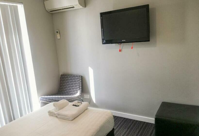 Quarto Estandar Individual Banheiro Compartilhado, The Premier Hotel Broadmeadow