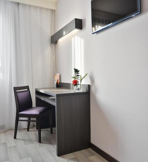 Номер Deluxe, Eurocentre 3 Toulouse Nord