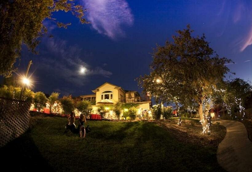 수피리어 스위트, High Ridge Manor
