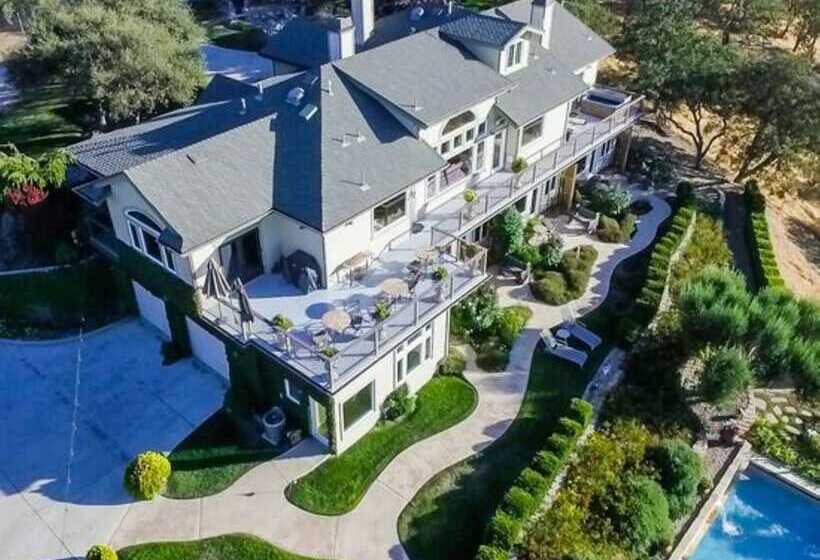 스위트, High Ridge Manor