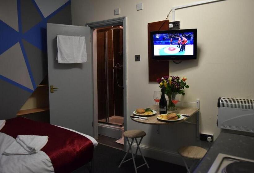 Студия Deluxe, London Olympus Hotel Nirvana