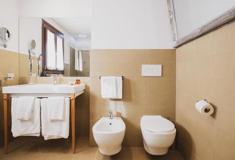 سوئیت جونیور با تراس, Tramas Hotel & Spa