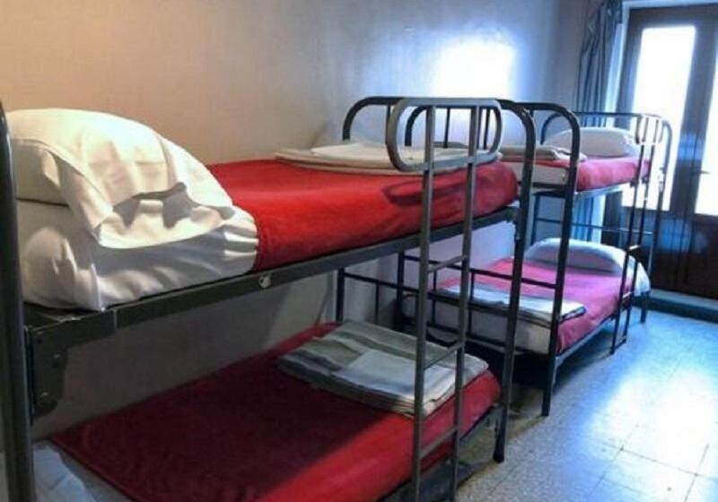 Geteiltes Mehrbettzimmer, Ideal Youth Hostel