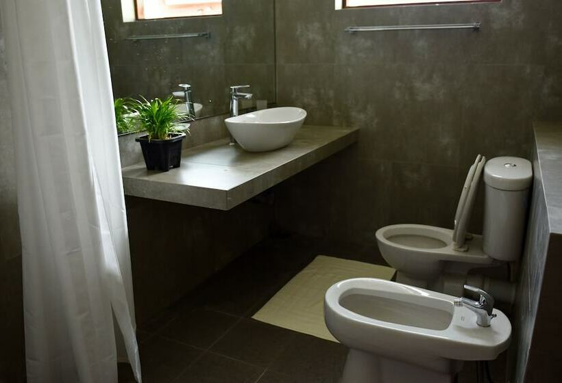 Quarto Estandar com Sacada, Halcyon House Colombo