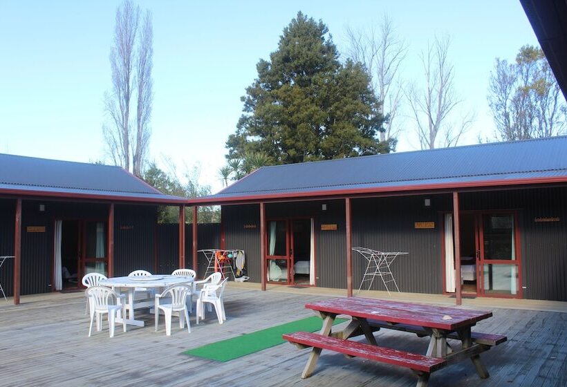 Cama em Quarto Compartilhado, The Barn Cabins & Camp