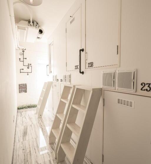 Bed in Shared Room with Shared Bathroom, Kenting My Home