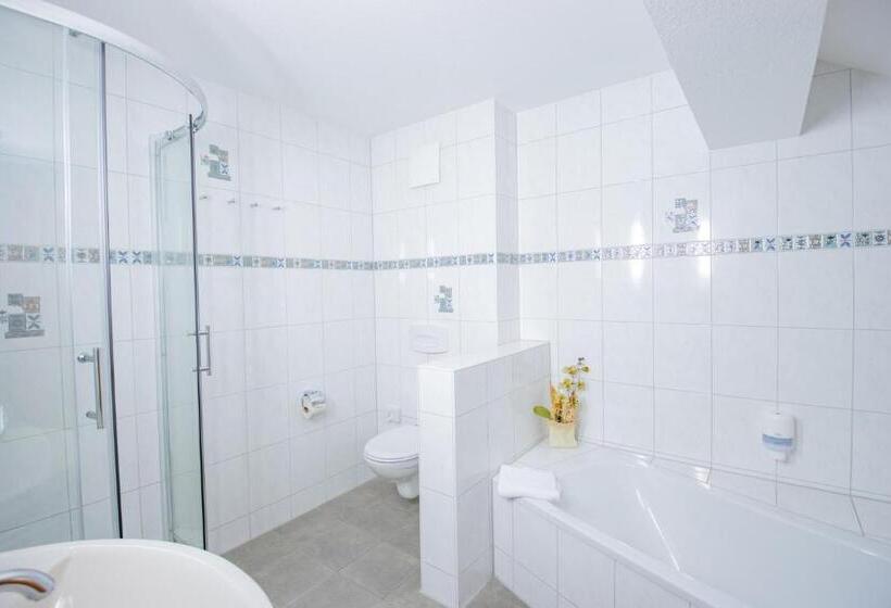 Полулюкс, Ferien Hotel Spree Neisse