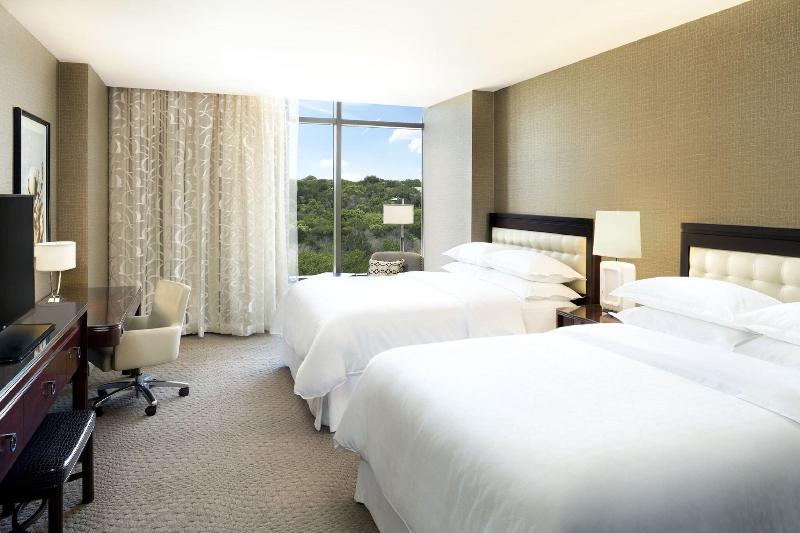 Номер Клуб, Sheraton Austin Georgetown Hotel & Conference Center