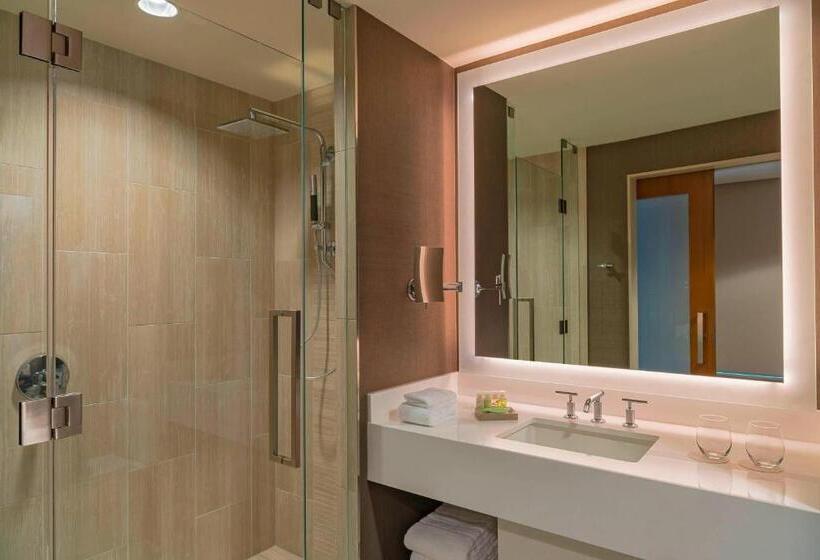 스탠다드 룸 킹사이즈 침대, The Westin At The Woodlands