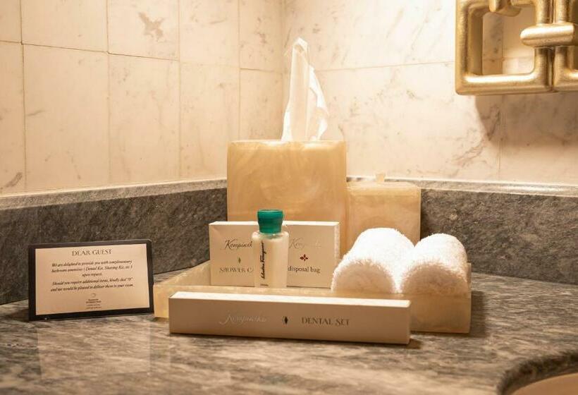 带大床的豪华间, Kempinski Al Othman Hotel Al Khobar