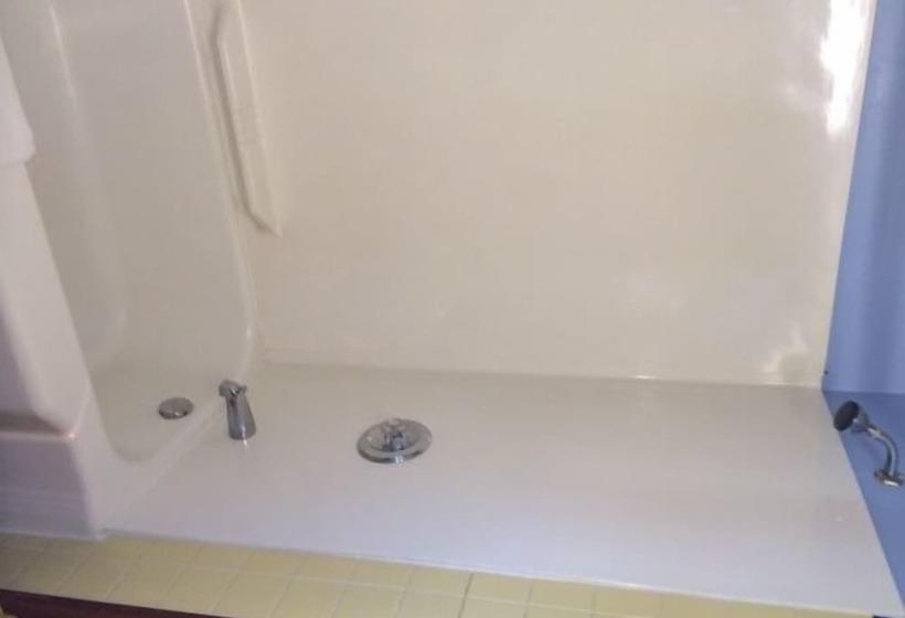 带2个双人床的标准工作室, Budget Inn Tonawanda