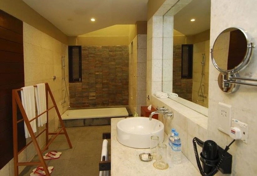 اتاق لوکس با چشم‌انداز باغ, Bay Of Bengal Resort