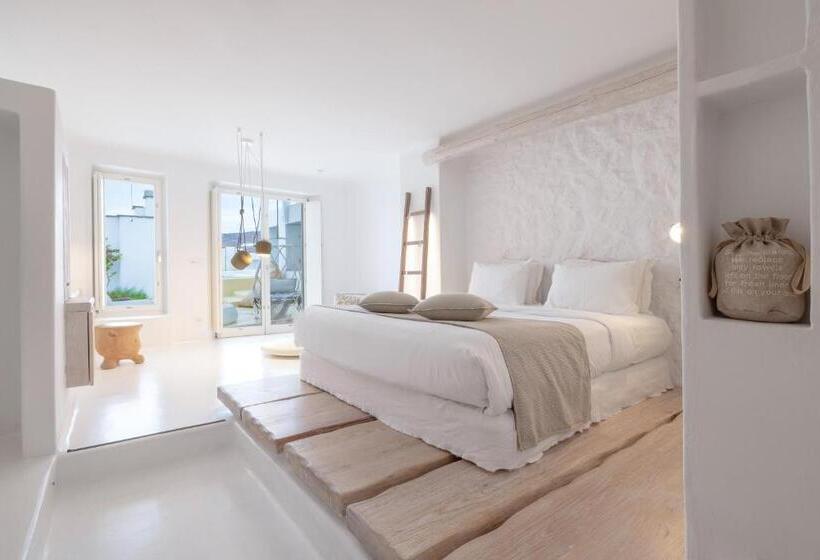 Полулюкс с Бассейном, Kove Mykonos   A Myconian Collection