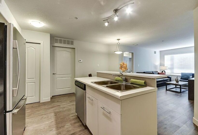 سوئیت 2 خوابه, East Village Suites