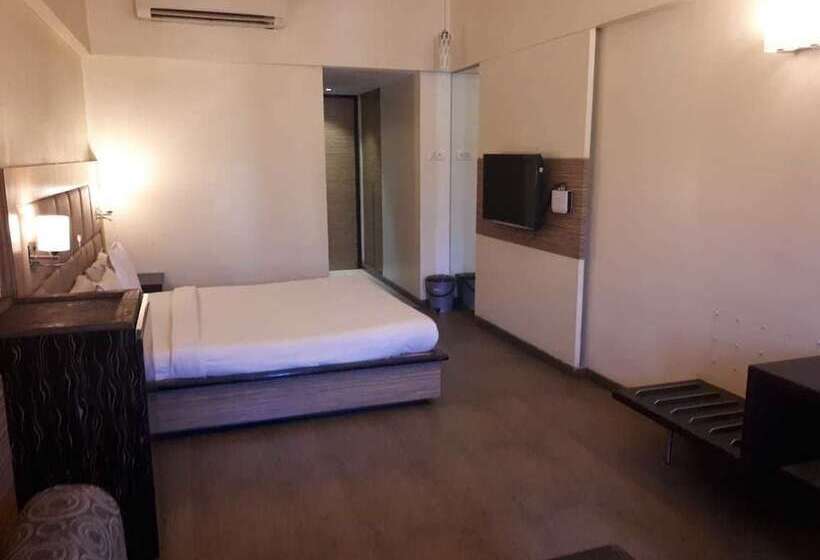 豪华房间, Kumar Resort By Turtle, Lonavala