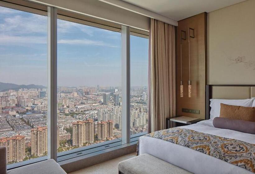 Номер Deluxe Вид на Озеро, Meixi Lake Hotel, A Luxury Collection Hotel, Changsha