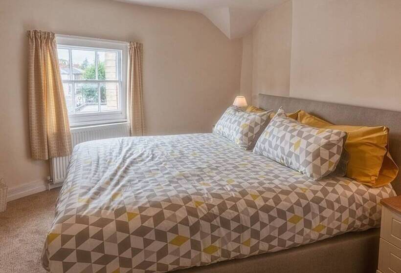 침실 1개 아파트, Town Centre Apartment Perfect Location With On Street Parking