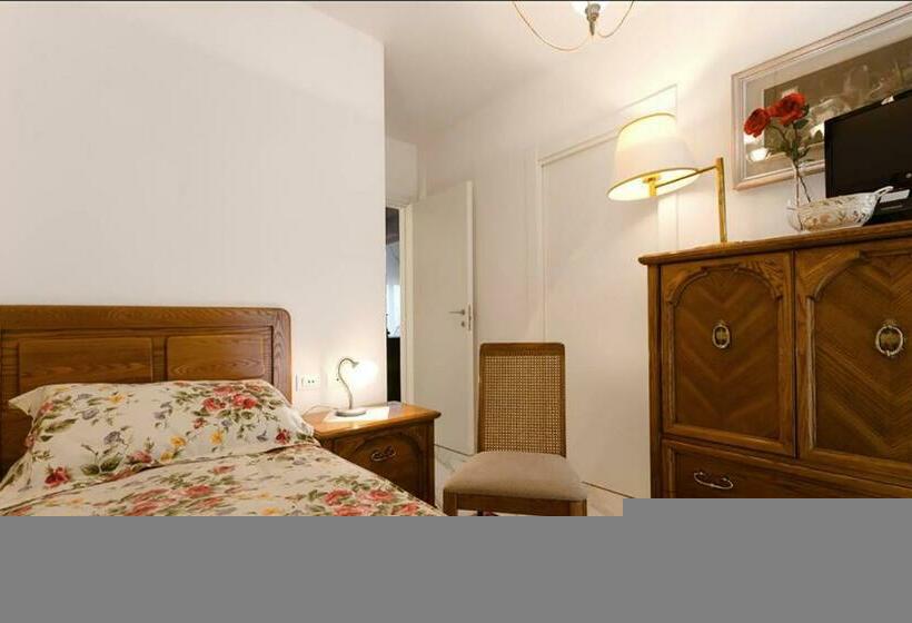 اتاق استاندارد, Bed And Breakfast Grace